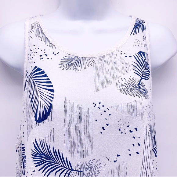 Make It Good White Leaf Print Sundress Size Small - Picture 2 of 7